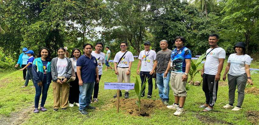 'Coconut Planting' At Brgy. Nagbangi, Leon